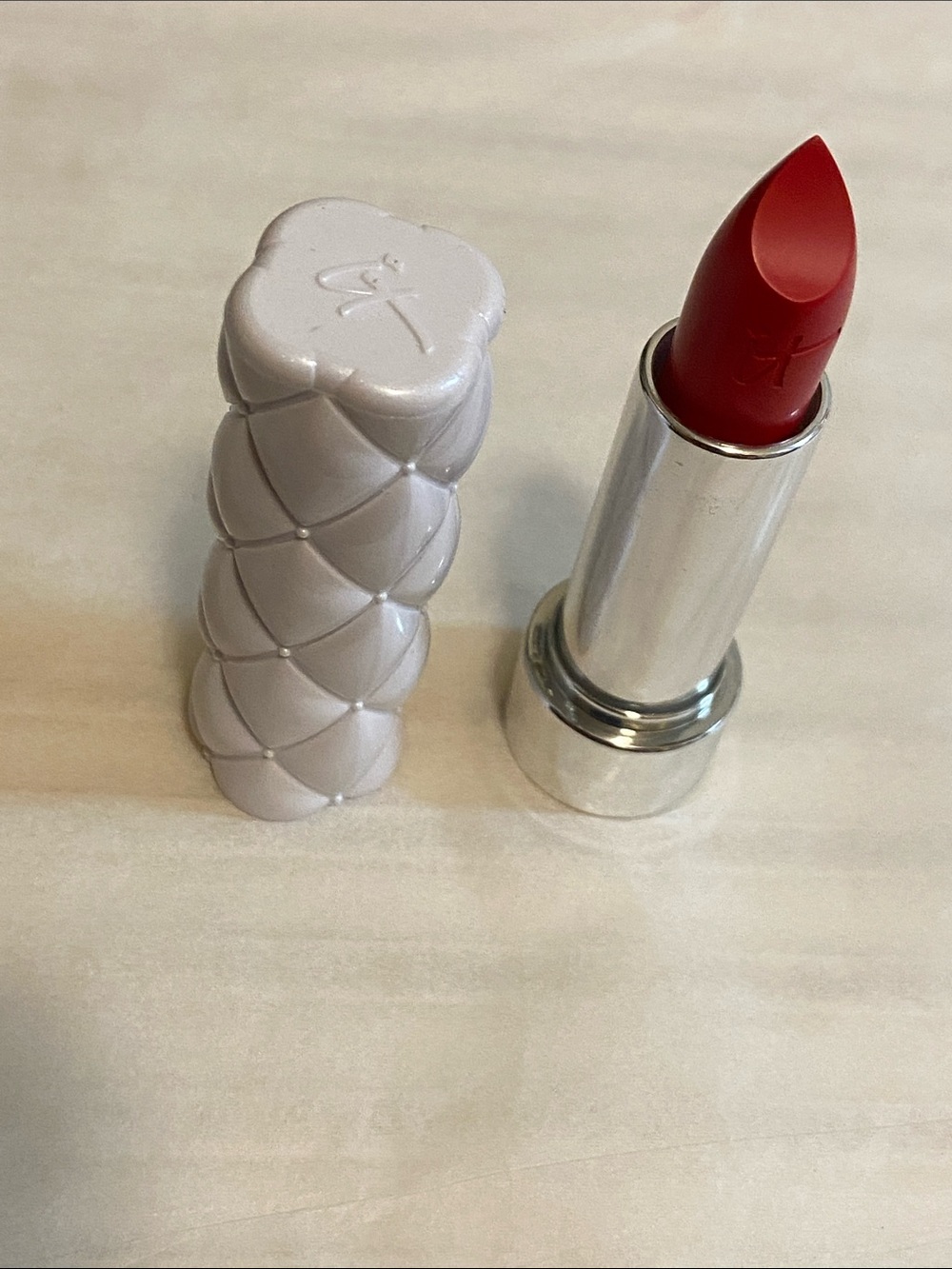 it cosmetics Matte Lipstick in Bright Red - Picture 3 of 10